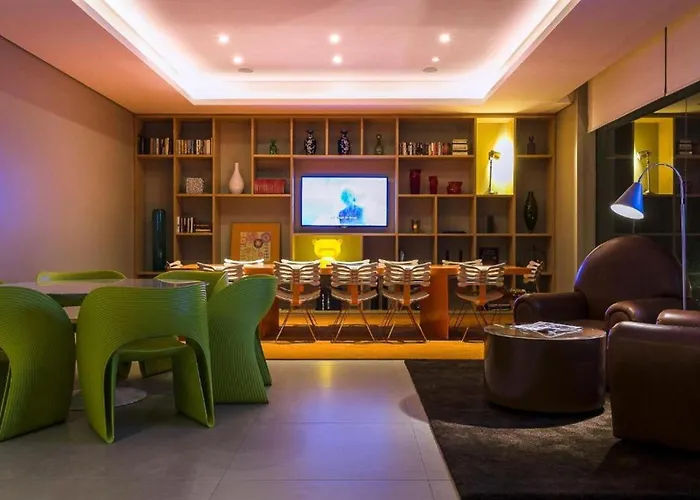 Dmax Hotel